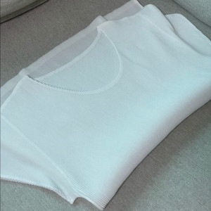 플리츠플리즈 미스트 라운드 화이트