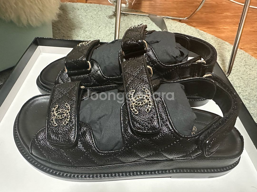 샤넬 블랙 벨크로 샌들 37--1