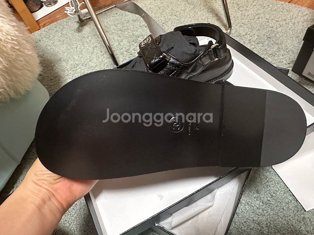 샤넬 블랙 벨크로 샌들 37--2