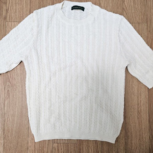 코스모폴리탄줄라이 니트