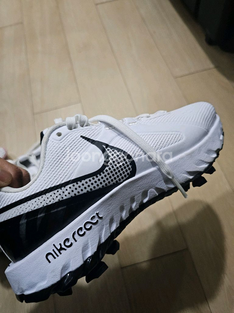 나이키여성골프화 225--6