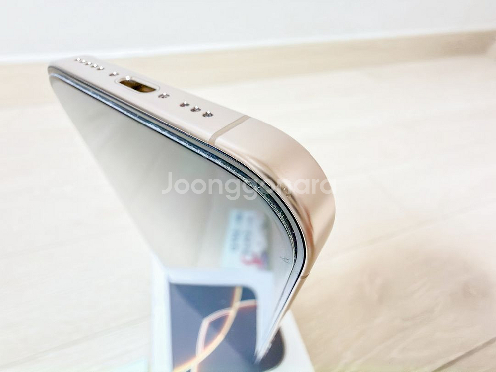 홍콩판 듀얼심 아이폰16프로 데저트 티타늄 128GB--5