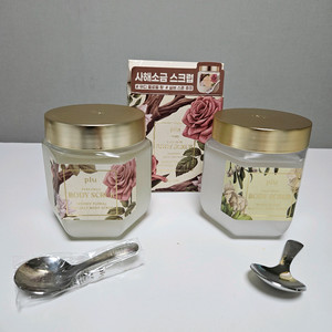 PLU 바디스크럽 대형 500g 2종 2개 있어요 정가