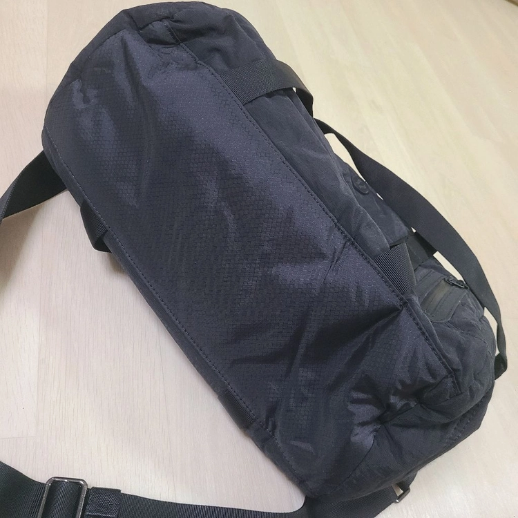 룰루레몬 운동 가방 이미지