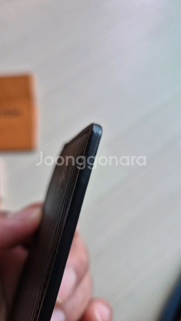 루이비통 에피 카드 홀더 M63512 팝니다.--7