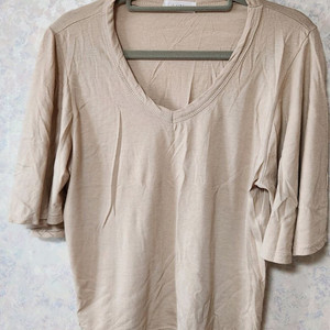 최상새상품급 여성 브이넥 여름반팔 티셔츠 베이지.블랙(택포함) 한국제