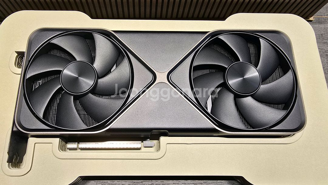 RTX 5090FE 파운더스 에디션 팝니다.--0