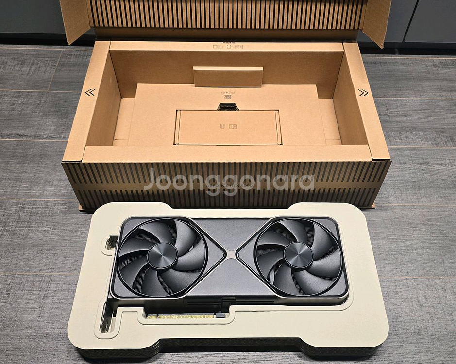 RTX 5090FE 파운더스 에디션 팝니다.--2
