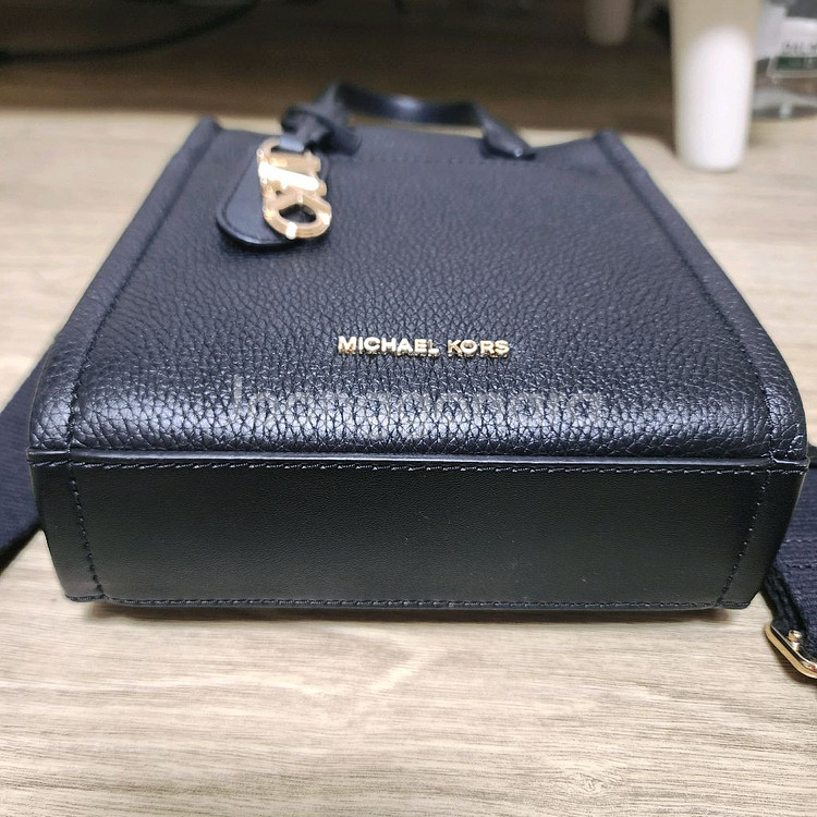 마이클코어스 소가죽 미니 크로스바디백--2