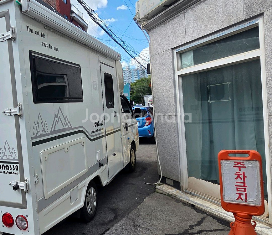 소나330 워크스루밴 캠핑카--1