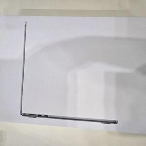 맥북에어 M3 13인치, 램16GB / SSD 256G