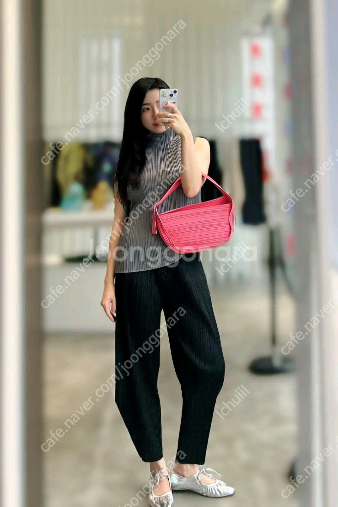 플리츠플리즈 하프문백--0