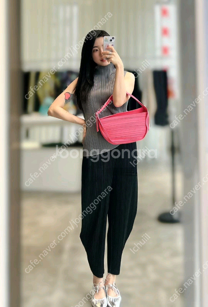 플리츠플리즈 하프문백--2