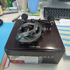 시마노 염월 101PG 팝니다.