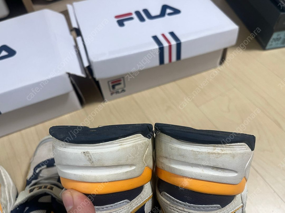 휠라 운동화 (쌍둥이신발) 200사이즈--4