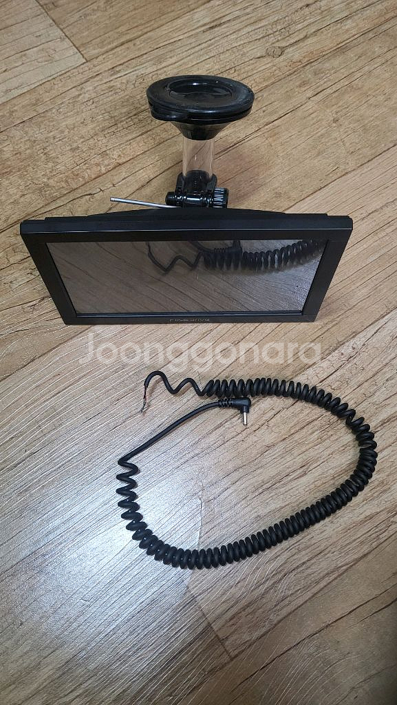 파인드라이브 Q300 네비 판매합니다.--0