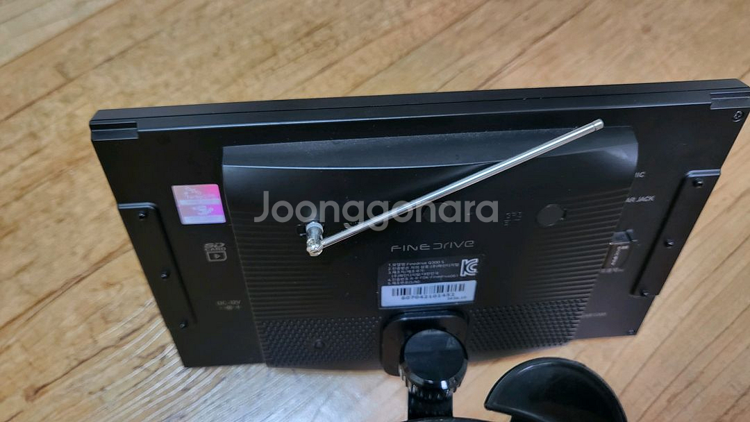 파인드라이브 Q300 네비 판매합니다.--2