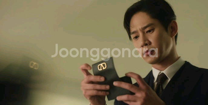 발렌티노 아코디언 카드지갑 (눈물의여왕 김지원지갑)--6