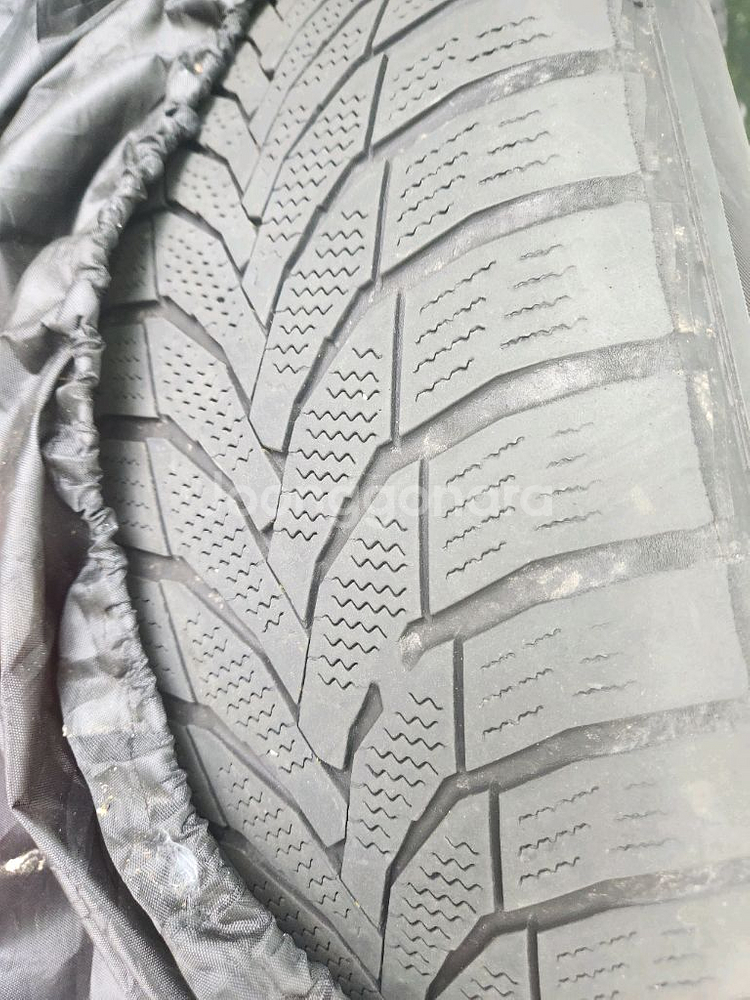 [급처] 아이오닉 5 19인치 휠 + 윈터 타이어 4개--3