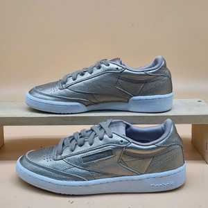 리복 클럽 C 85 여성스니커즈235