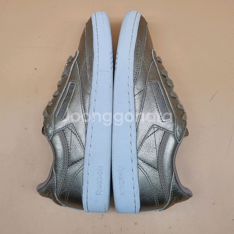 리복 클럽 C 85 여성스니커즈235--4