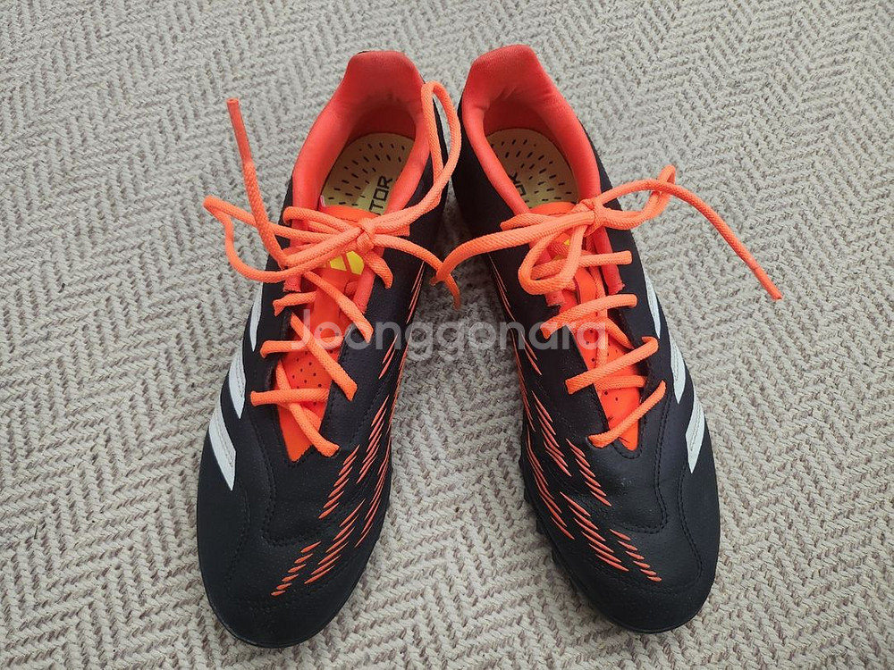 270 아디다스 프레데터 풋살화--3