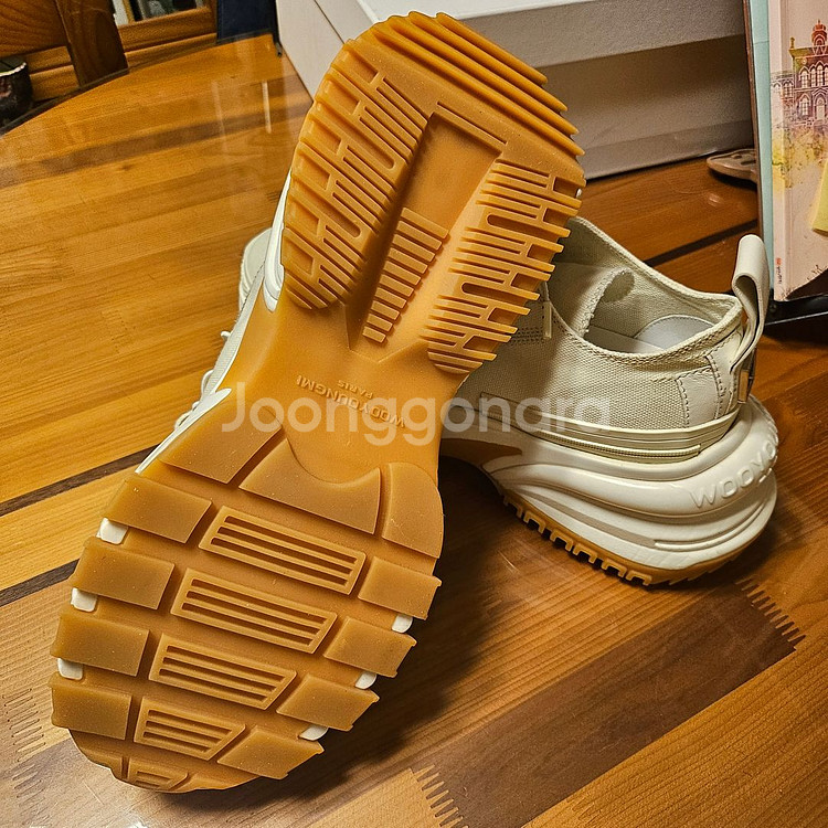 우영미 오프 화이트 더블레이스 스니커즈 아이보리 43--3