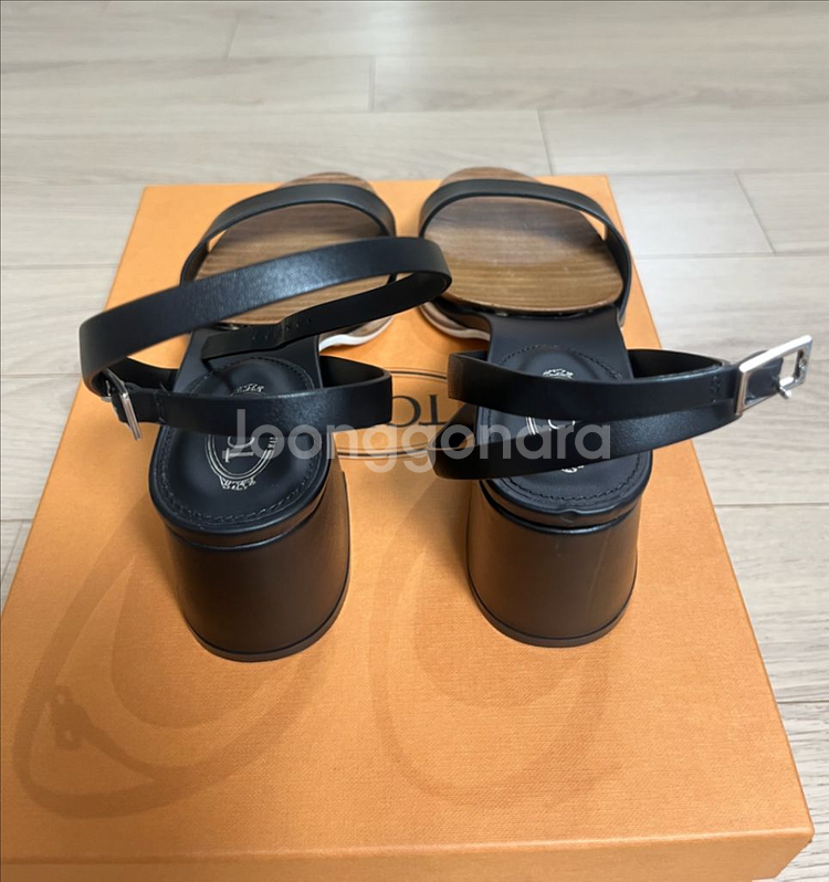 Tods 샌들 34.5 사이즈 블랙 색상--1