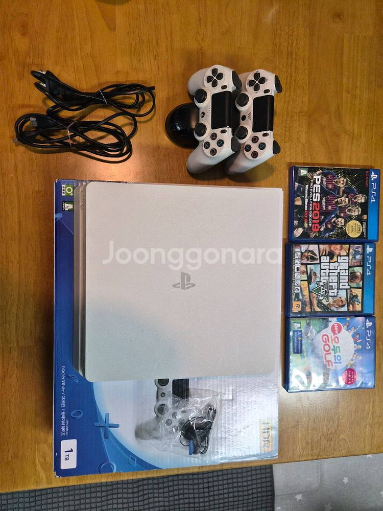 PS4(s급) 슬림 화이트 1TB 풀박스 팝니다.--0