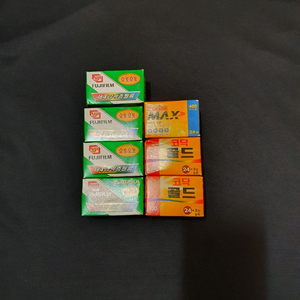 부품용 케녹스 필름카메라 +필름 7통 (택포함)