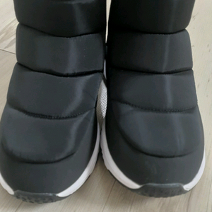 겨울부츠 1회만 착용 220사이즈판매