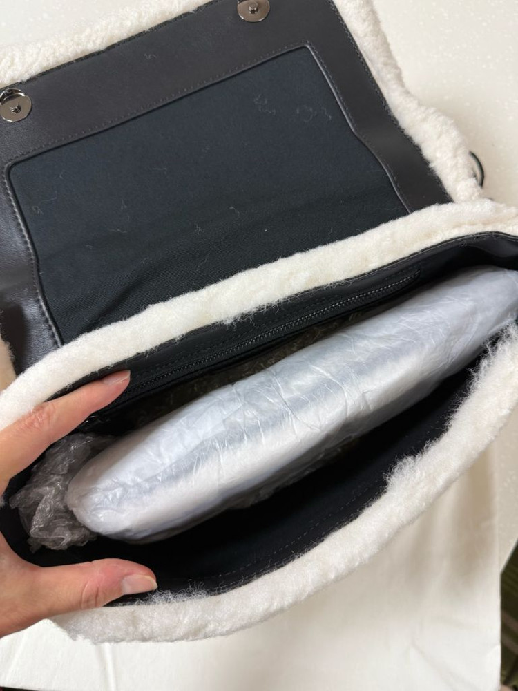 칼 라거펠트 가방 새상품 이미지