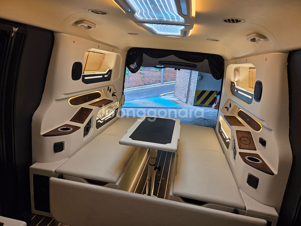 메이저 캠핑카 스타리아--1