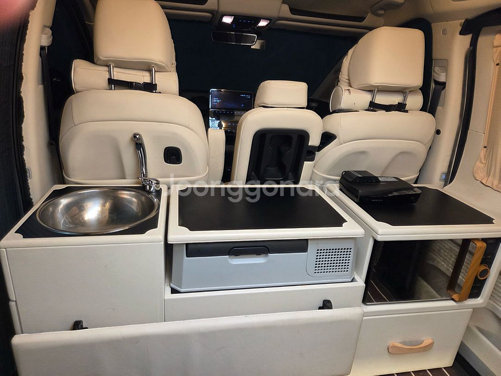 메이저 캠핑카 스타리아--3