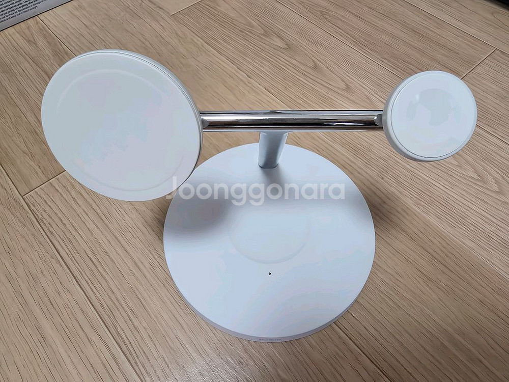 벨킨 3in1 무선충전기(wiz009) 팝니다--0