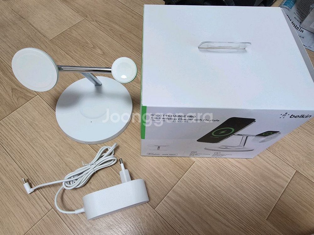 벨킨 3in1 무선충전기(wiz009) 팝니다--1