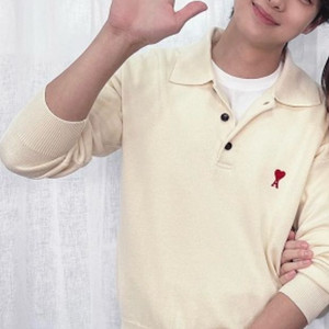 ami 아미 메리노울 카라 니트