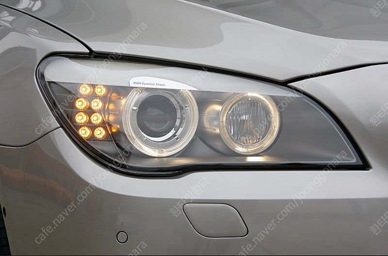 교쇼 1:18 750li 후기형 다이캐스트 삽니다 이미지