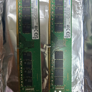 삼성 DDR4 3200 32G 단면 램 2셋 팝니다