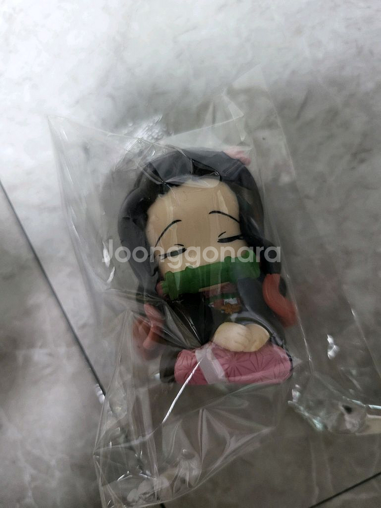 귀멸의칼날 네즈코 어깨쿵 가챠 피규어--0