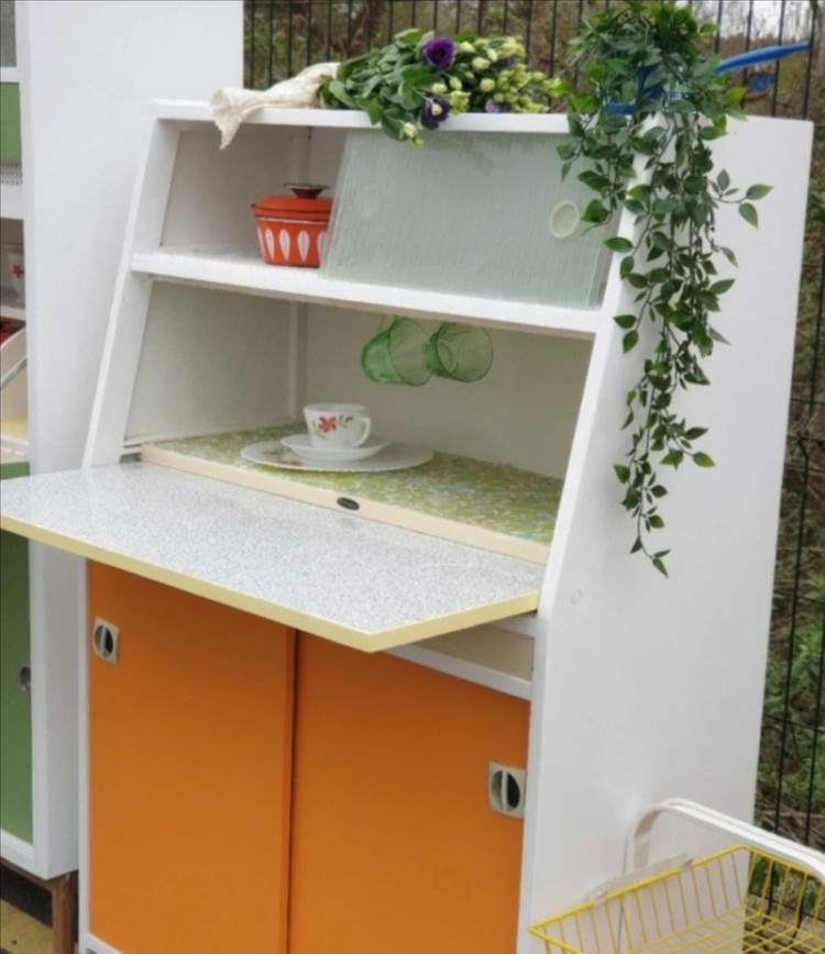 빈티지 레트로 수납장 키친장 빈티지가구 이미지