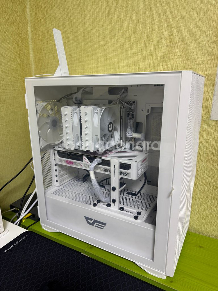 rtx5070 라이젠 7800x3d 컴퓨터 판매합니다--0