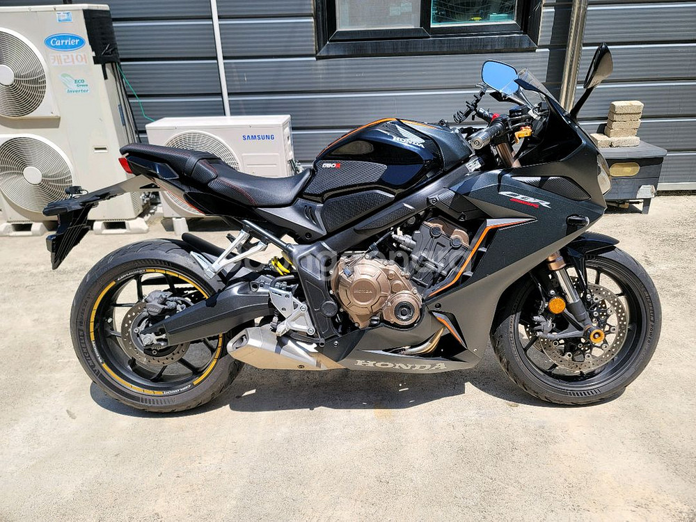 22년식 혼다 CBR 650R 블랙 판매--0