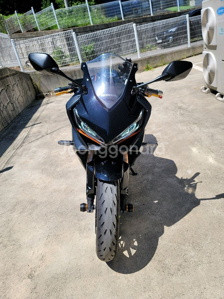 22년식 혼다 CBR 650R 블랙 판매--2