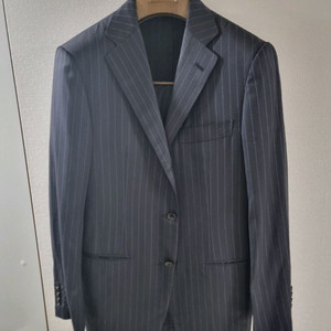 소버린 찰스 클레이튼 다크네이비 스트라이프 수트