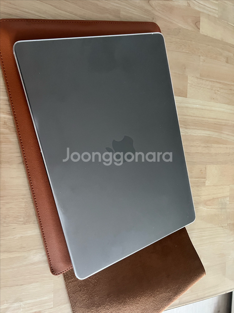 맥북 프로 m4 14인치 팝니다 램24g 용량 512g--1
