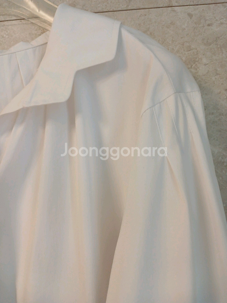 마인 화이트블라우스--1