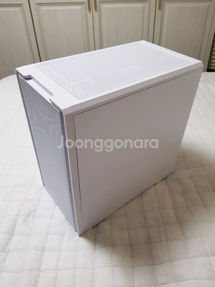 화이트 컴퓨터 Ryzen 9600x RTX3060 B6--1