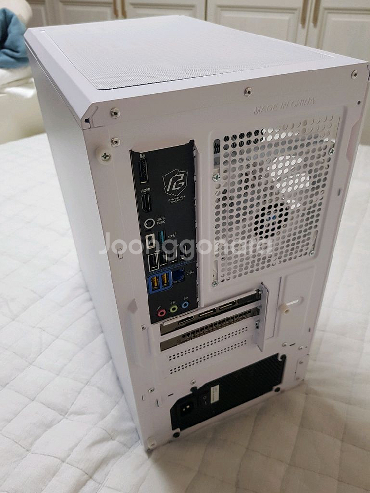 화이트 컴퓨터 Ryzen 9600x RTX3060 B6--2