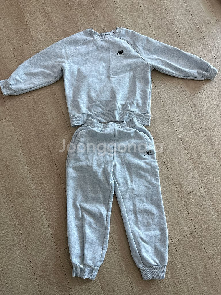 뉴발란스키즈 상하복 140--0
